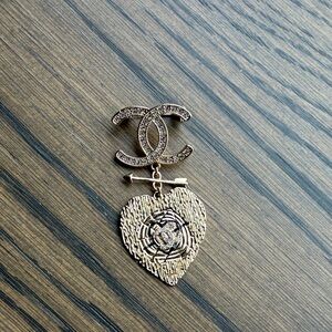 Gold Heart Pendant Brooch